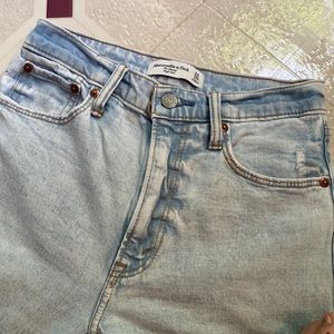 Abercrombie & Fitch The Skinny High Rise